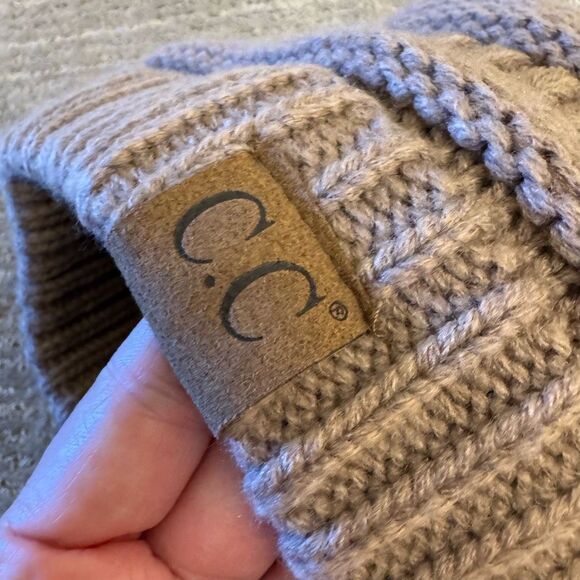 C.C Women's Tan Brown Cable Knit Neutral Winter Beanie - Picture 4 of 4